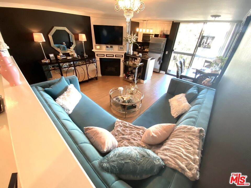 7320 Hawthorn Ave - Photo 1