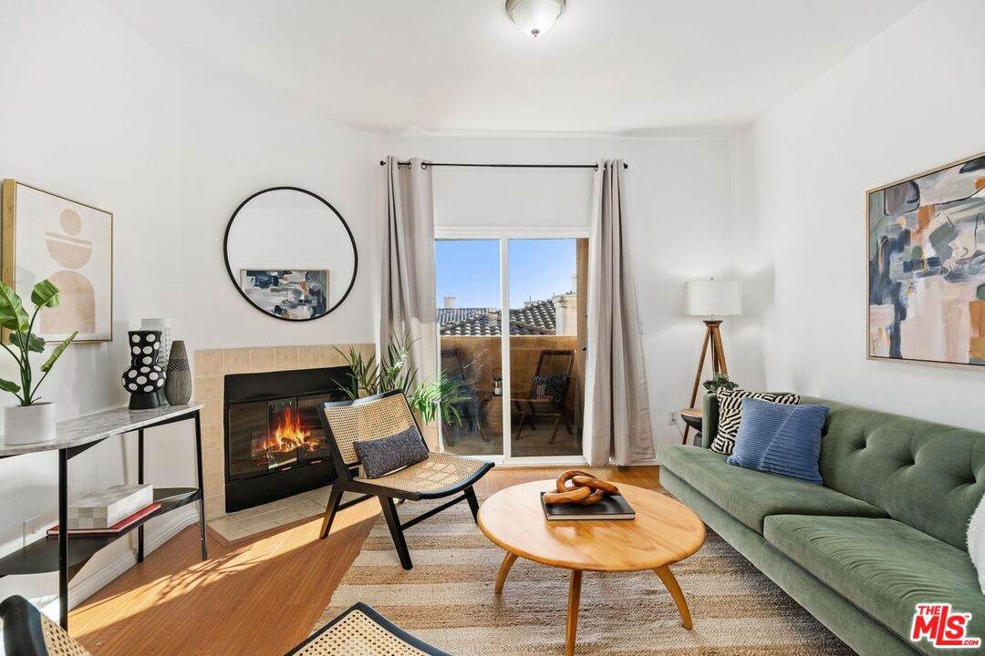 3711 Baldwin St - Photo 1