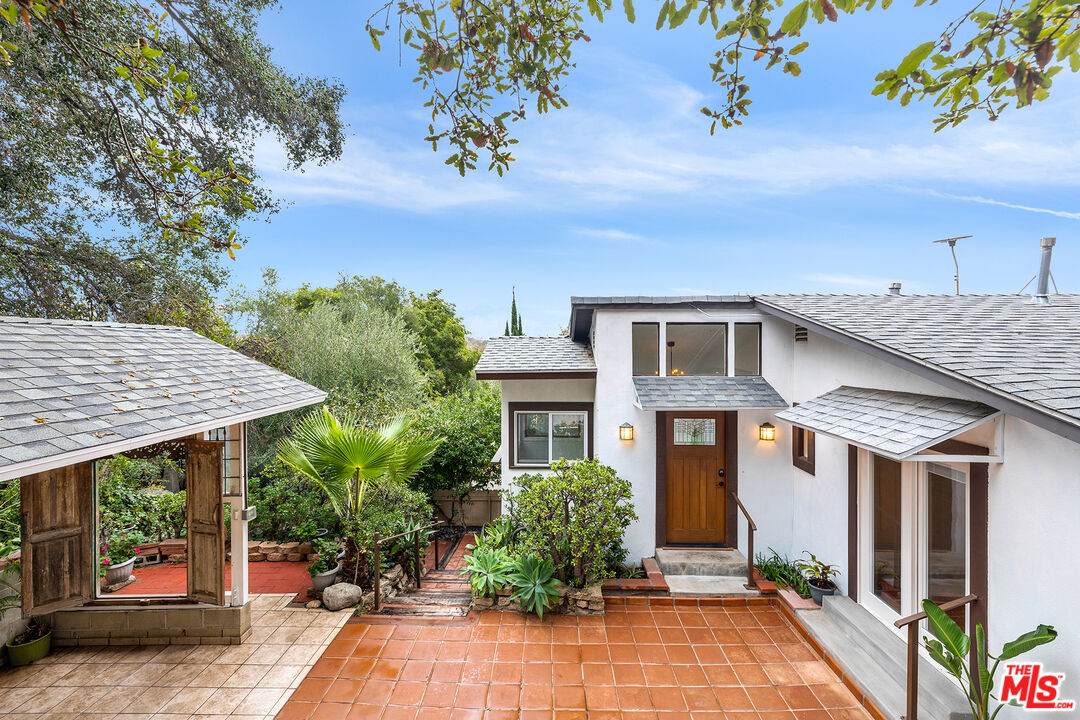 625 Linda Vista Ave - Photo 1