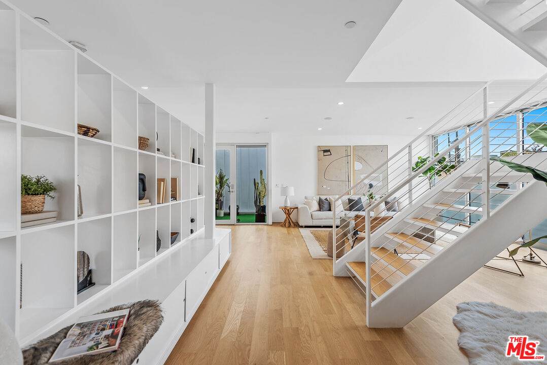 338 Rennie Ave - Photo 1
