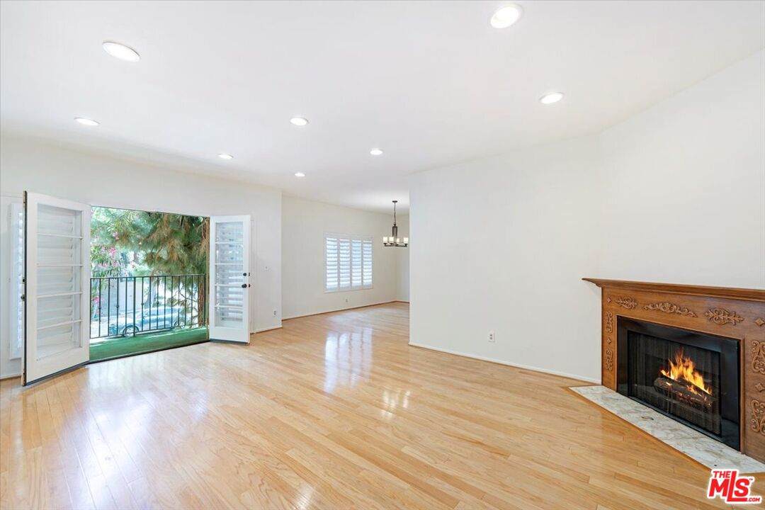 317 Holt Ave - Photo 1