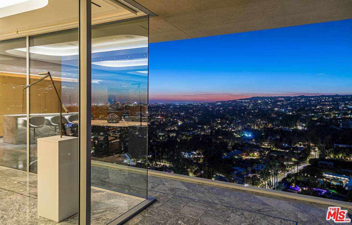 9255 Doheny Rd - Photo 1