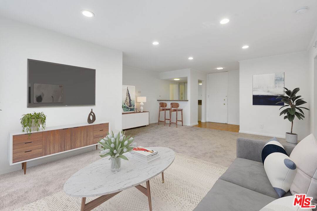5411 Tyrone Ave - Photo 1