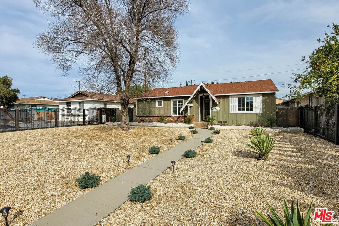 9008 Beachy Ave - Photo 1