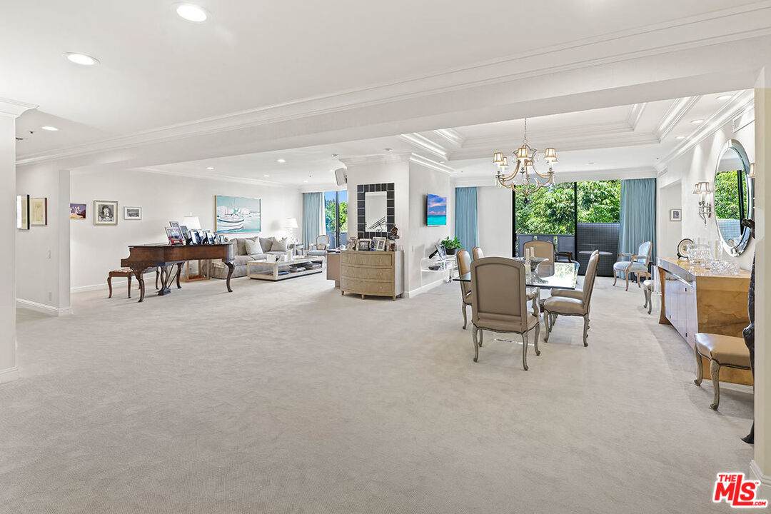 10375 Wilshire Blvd - Photo 1