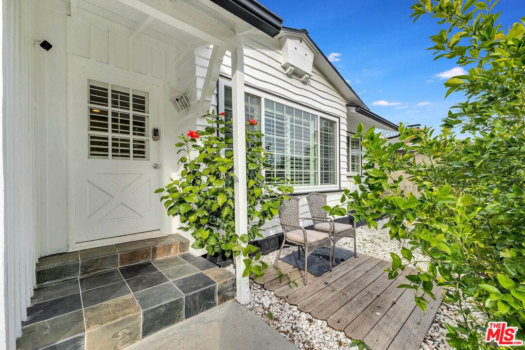 5183 Canoga Ave - Photo 1