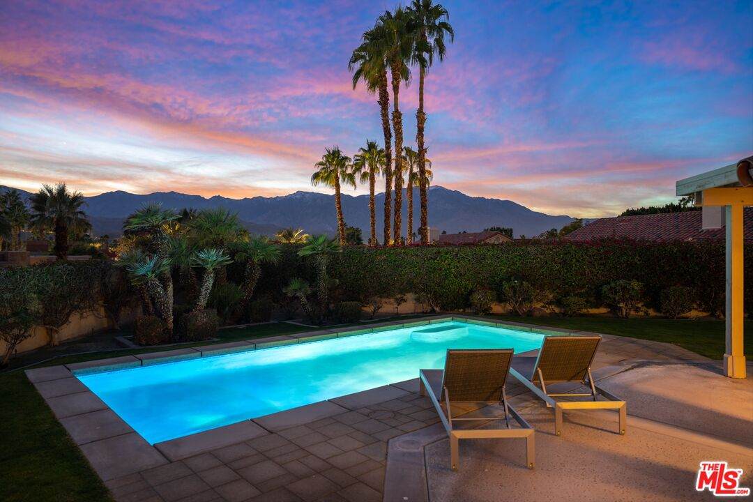 49 San Marino Cir - Photo 1