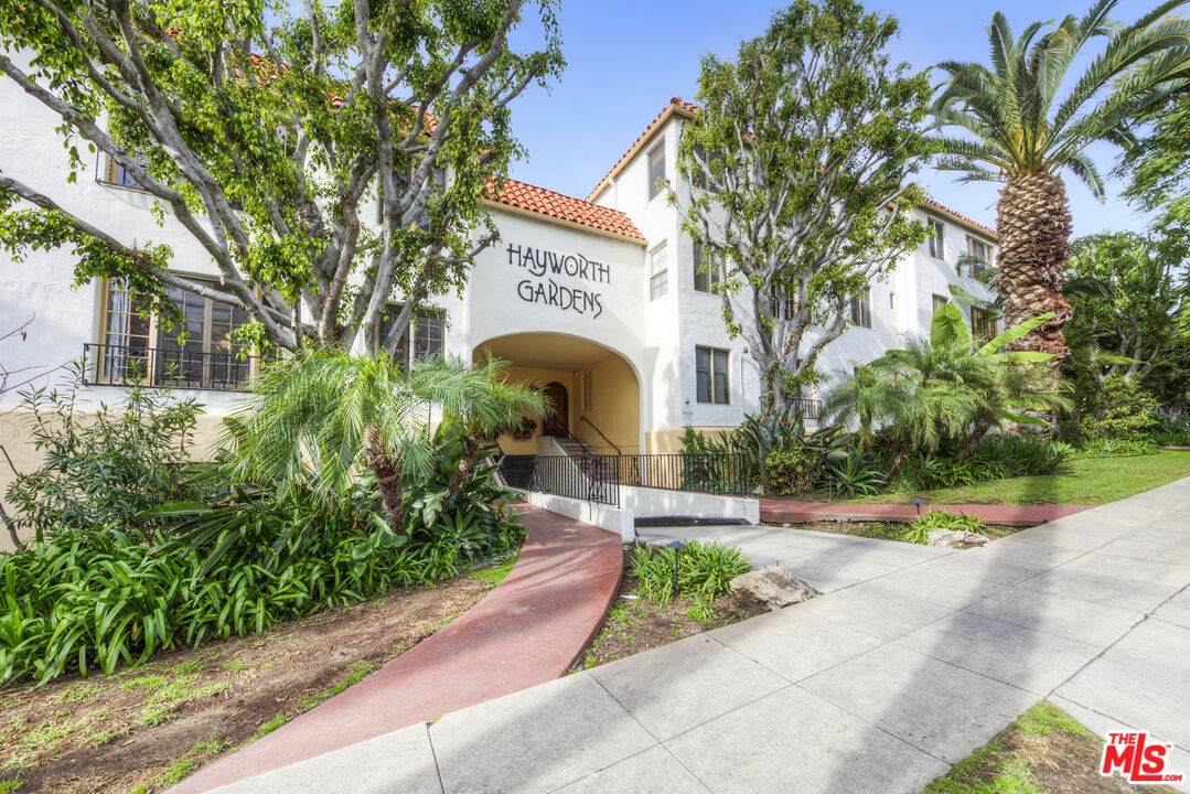 1345 Hayworth Ave - Photo 1