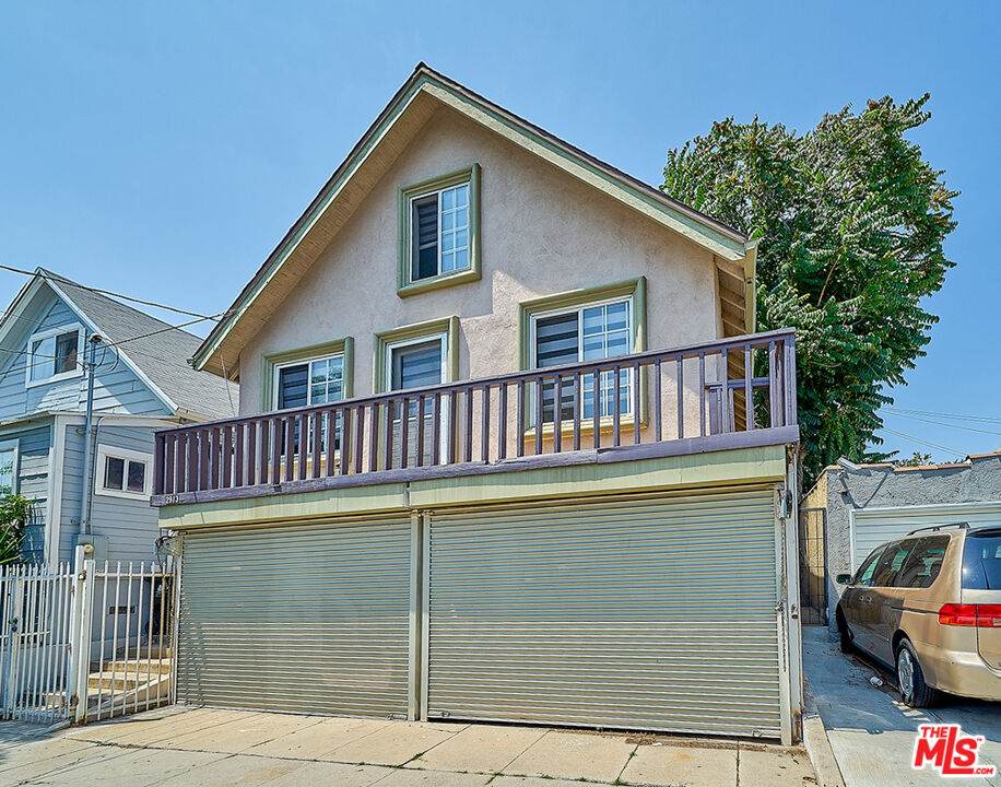 2913 12th St - Photo 1