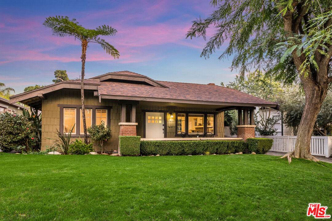 1530 Sierra Bonita Ave - Photo 1