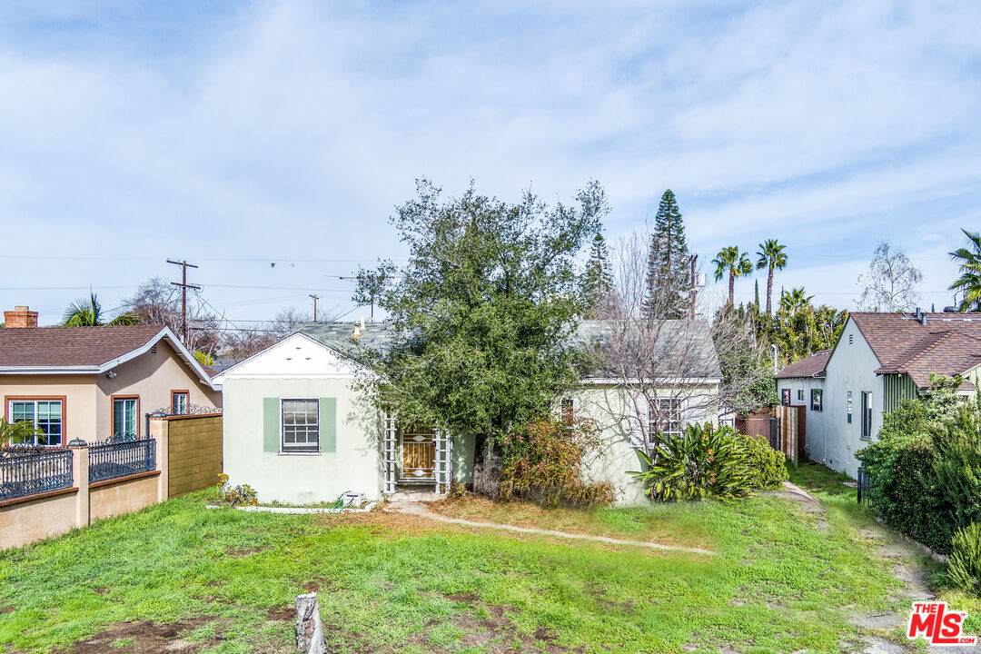 11335 Delano St - Photo 1