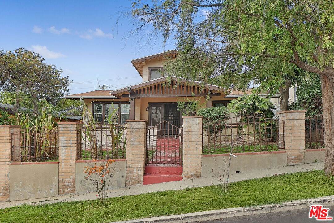 2837 Silver St - Photo 1
