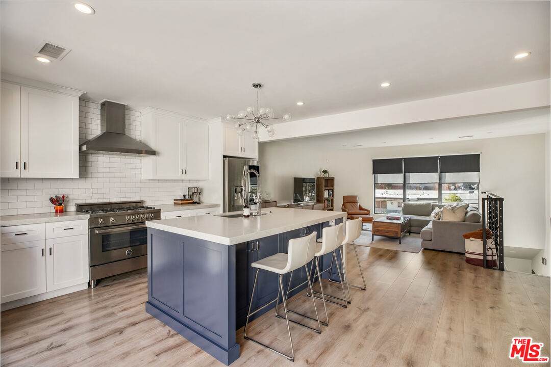 3023 London St - Photo 1