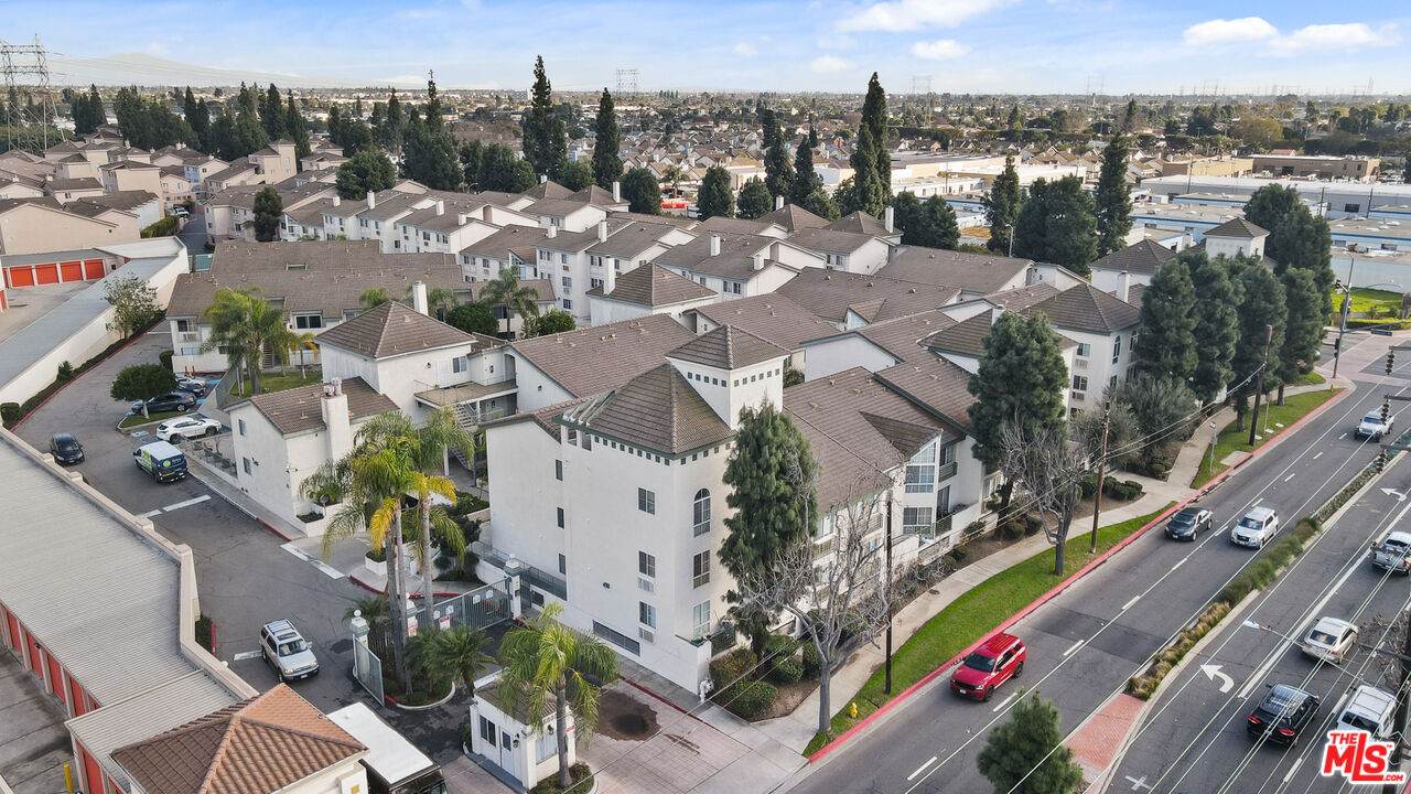 15000 Downey Ave - Photo 1