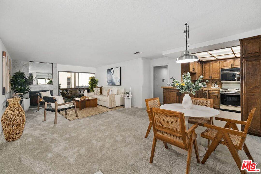 8600 Tuscany Ave - Photo 1