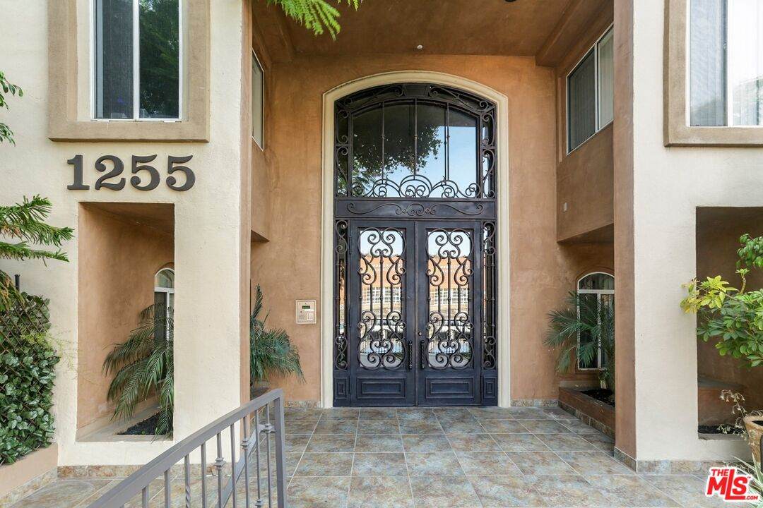 1255 Federal Ave - Photo 1