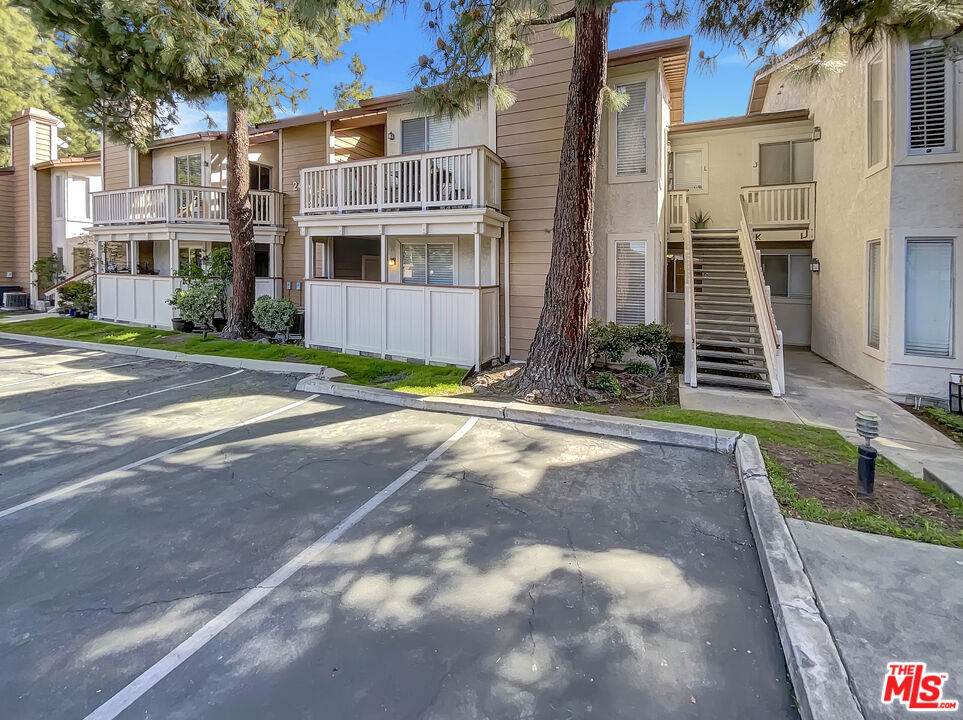 2426 Pleasant Way - Photo 1