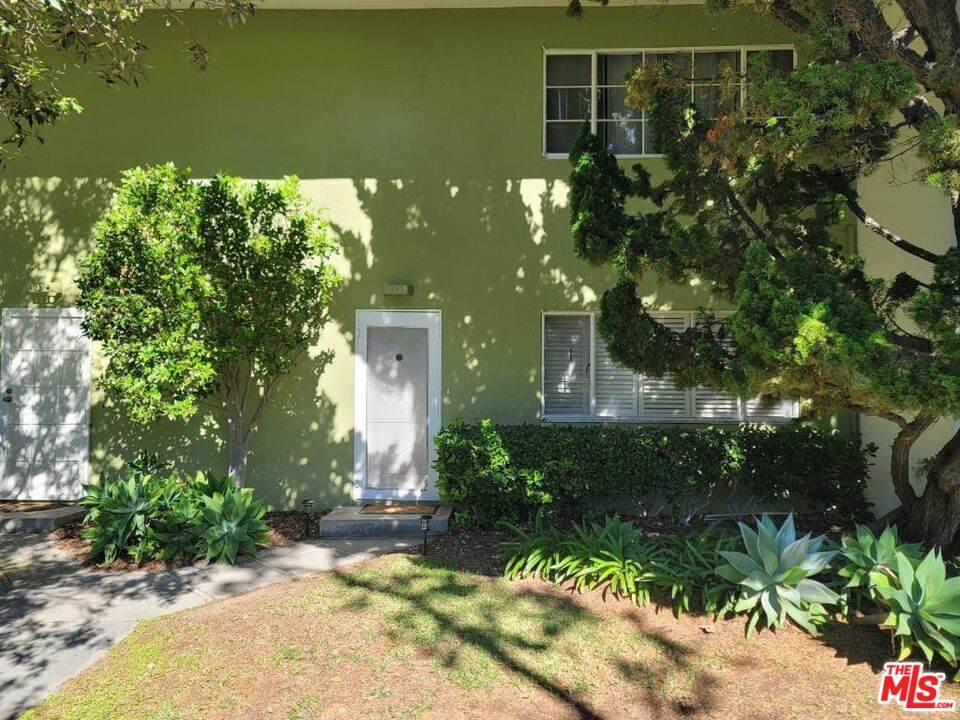5352 Village Grn - Photo 1