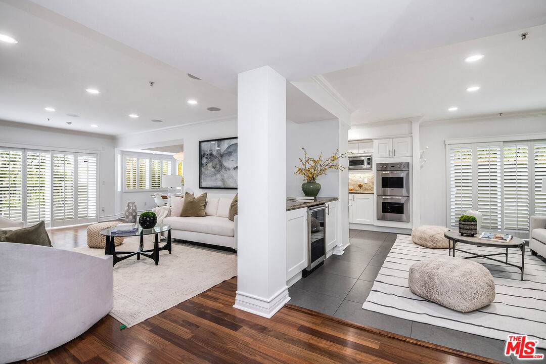 724 Westgate Ave - Photo 1