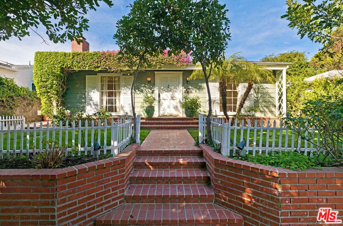 11339 Albata St - Photo 1