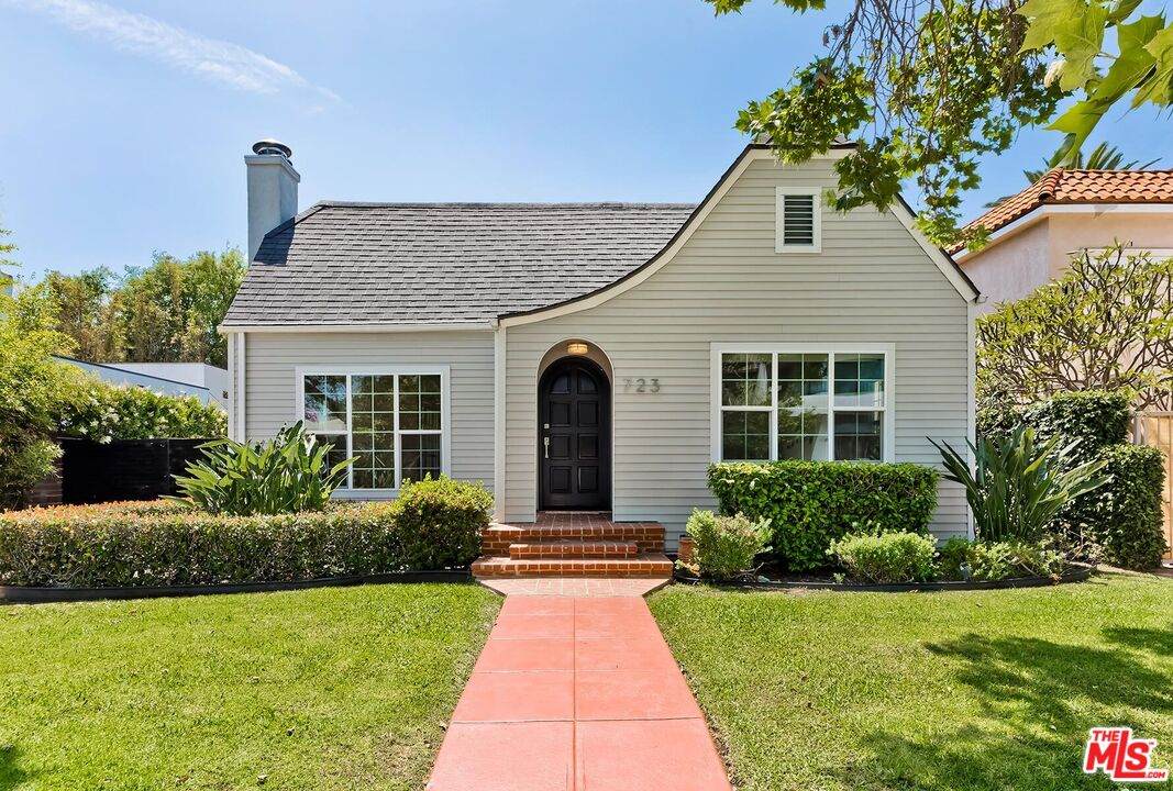 723 Mansfield Ave - Photo 1
