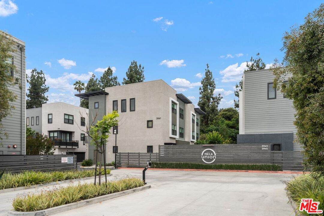 3945 Eagle Rock Blvd - Photo 1