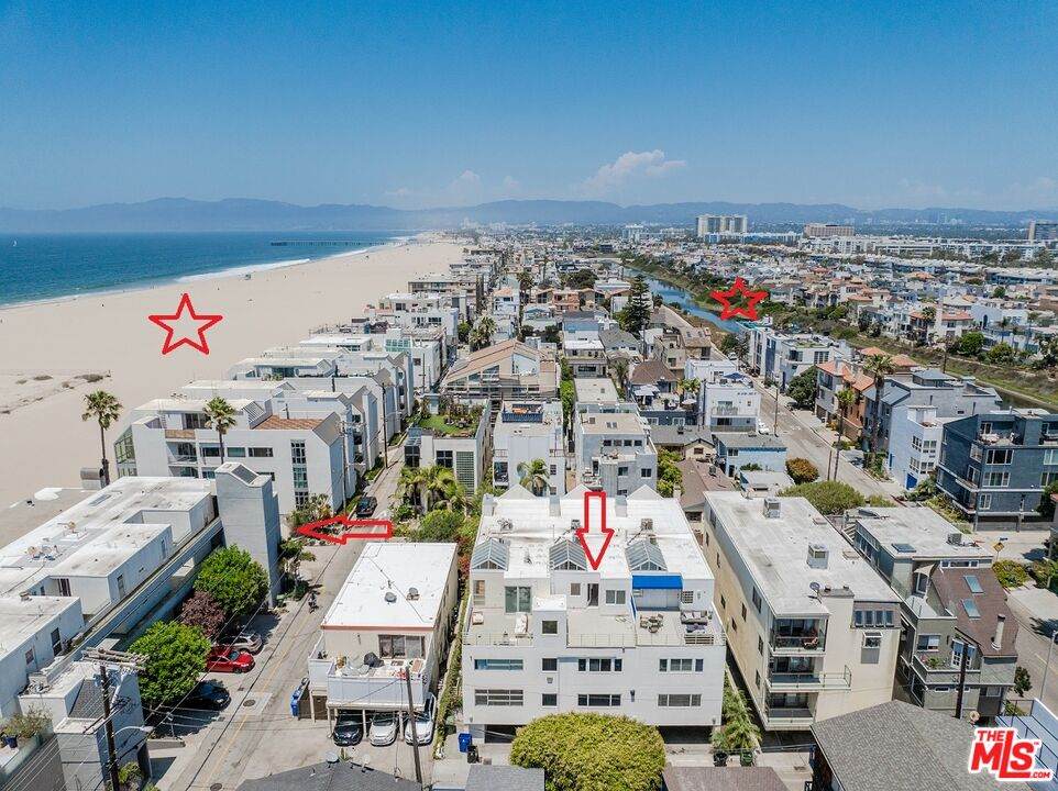 18 Voyage St - Photo 1