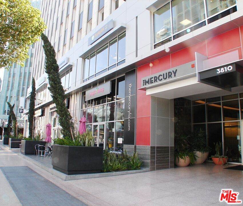 3810 Wilshire Blvd - Photo 1