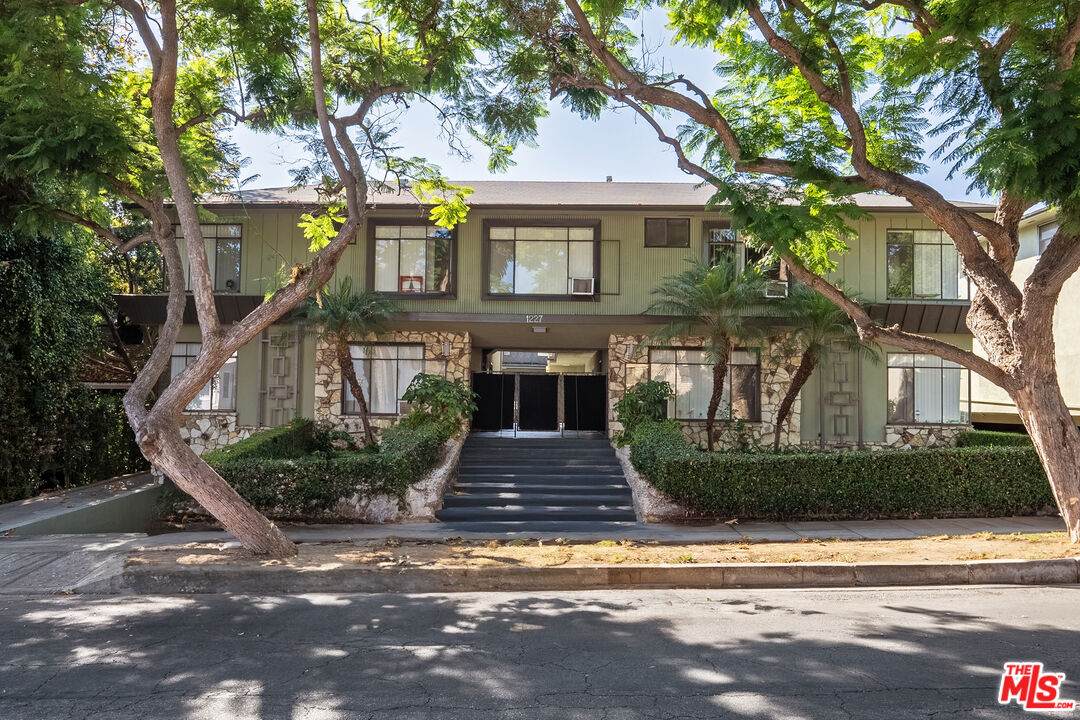 1227 Harper Ave - Photo 1