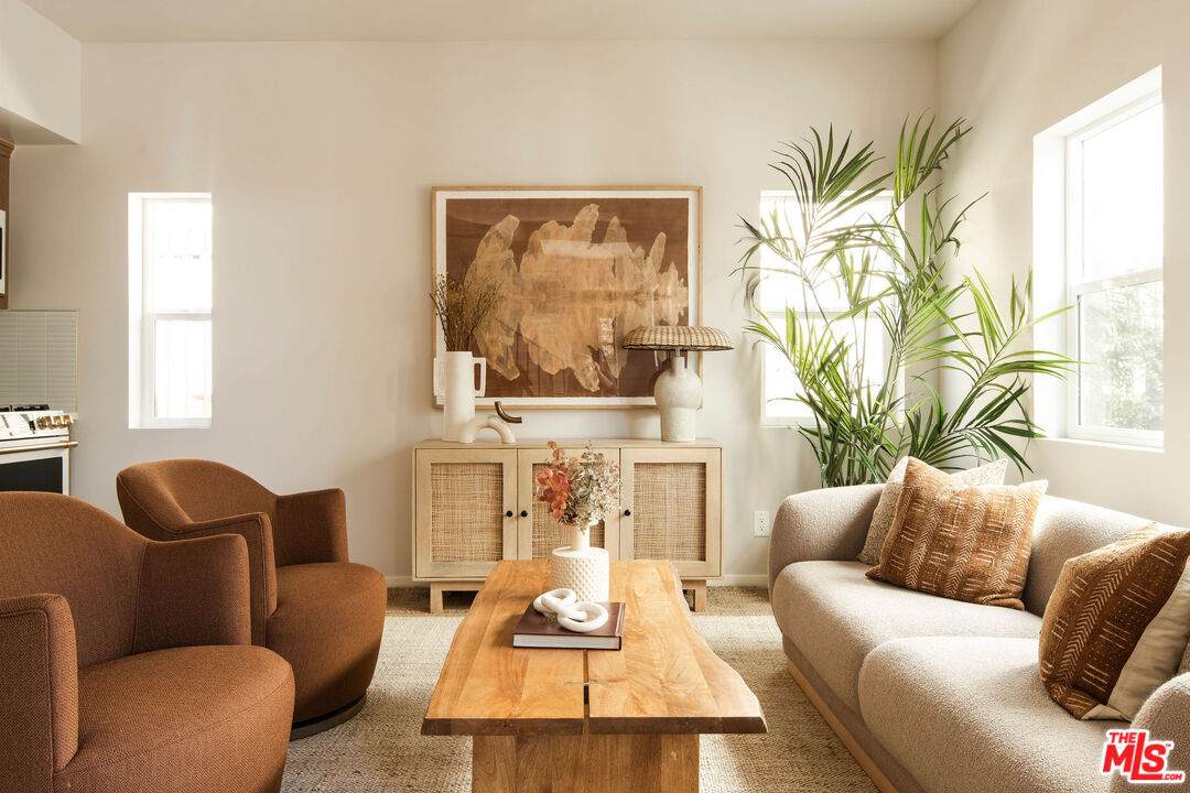 3765-3/4 Delmas Terrace - Photo 1