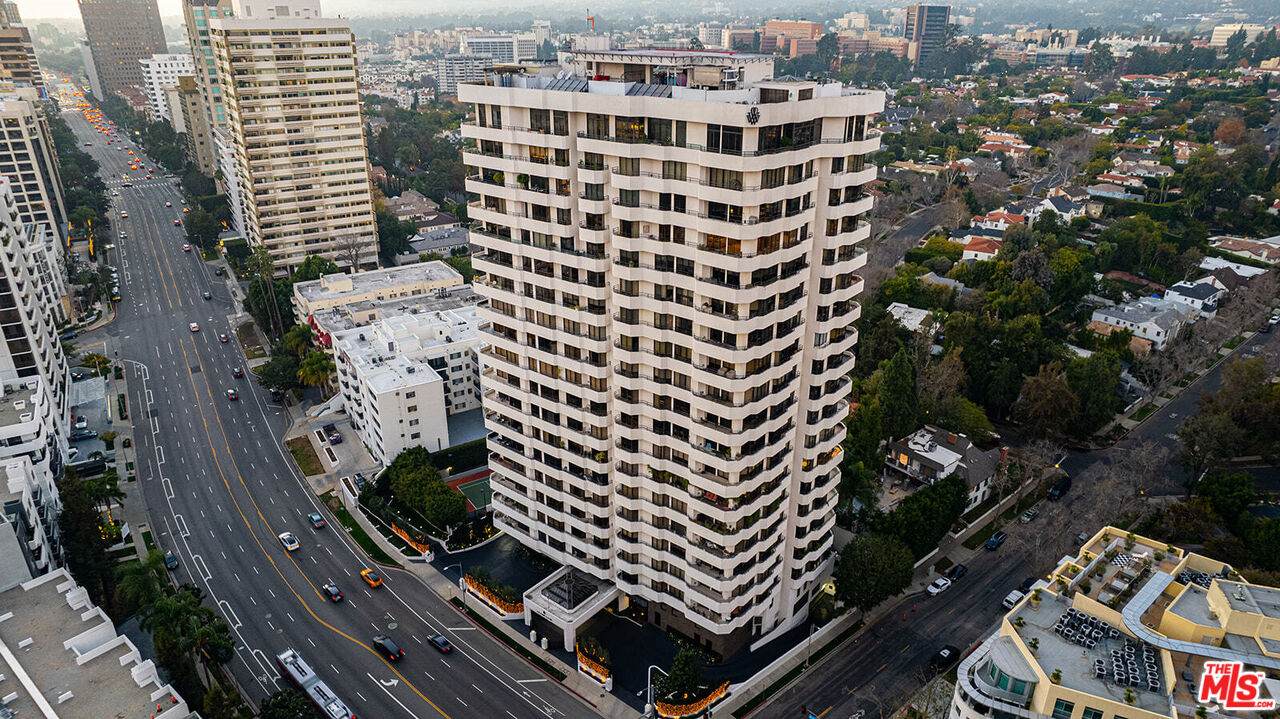 10601 Wilshire Blvd - Photo 1