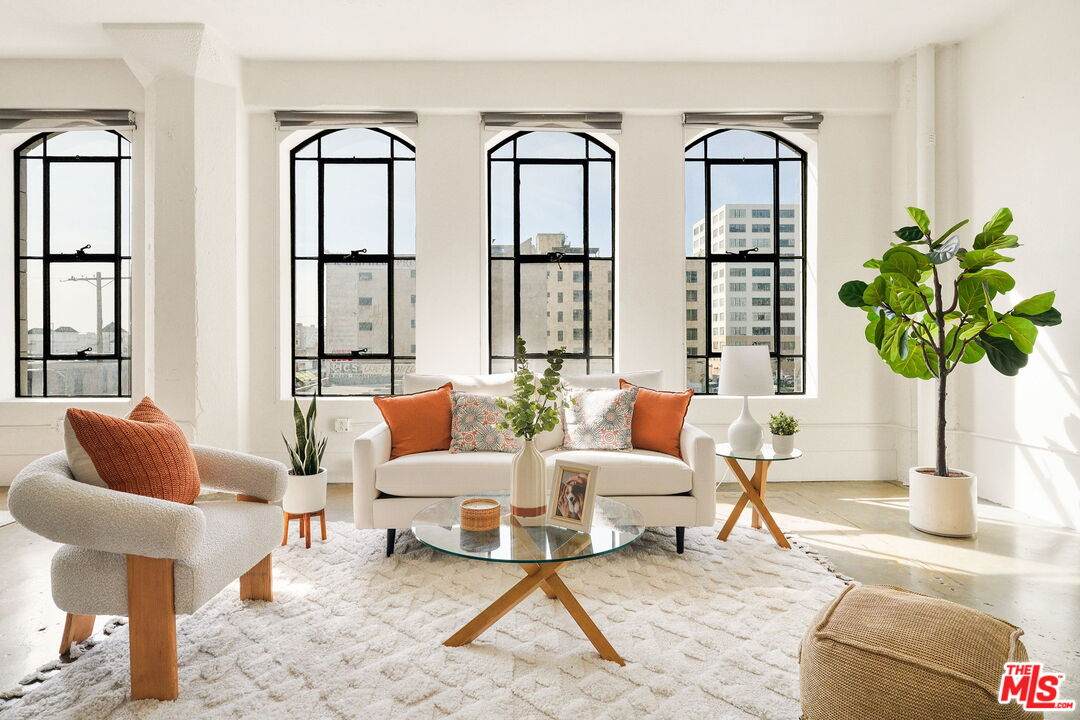 315 8th St - Photo 1