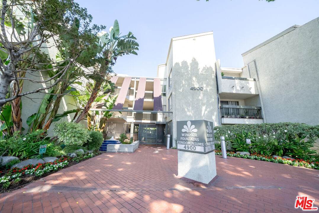 4900 Overland Ave - Photo 1