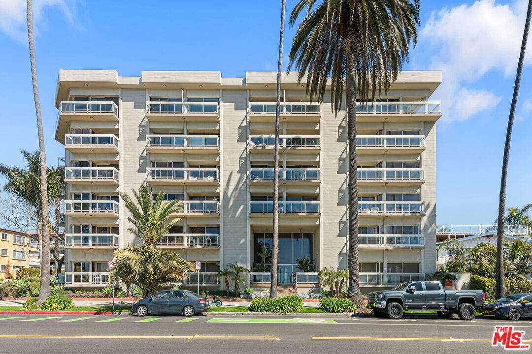 801 Ocean Ave - Photo 1