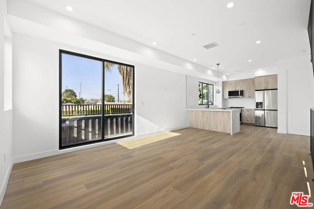 3856 Beethoven St - Photo 1