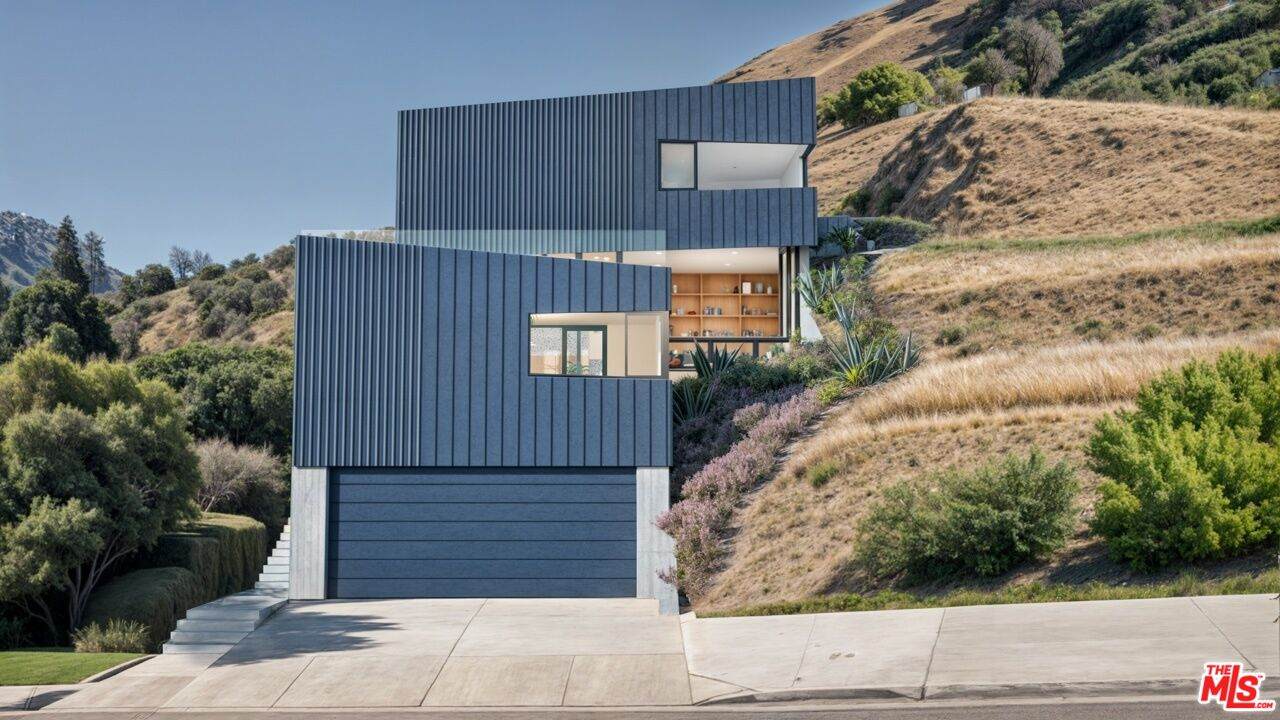 596 Frontenac Ave - Photo 1