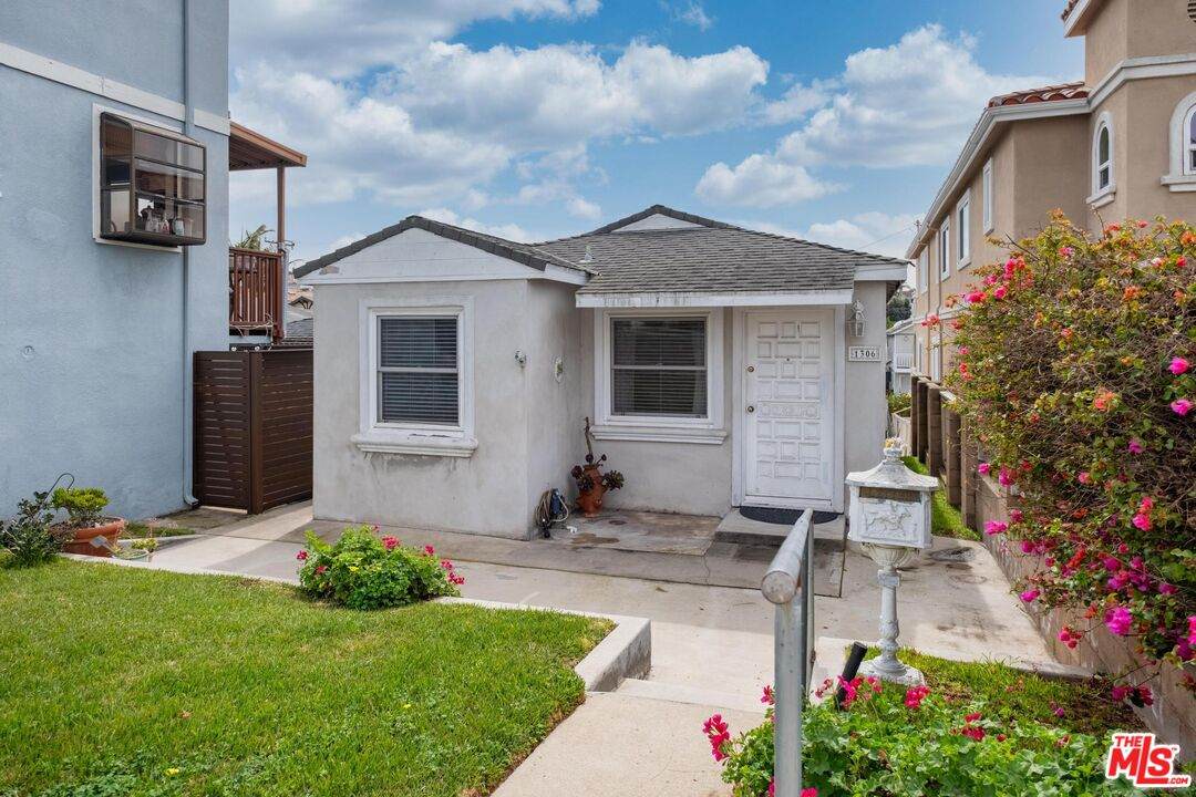 1306 Carmelita Ave - Photo 1