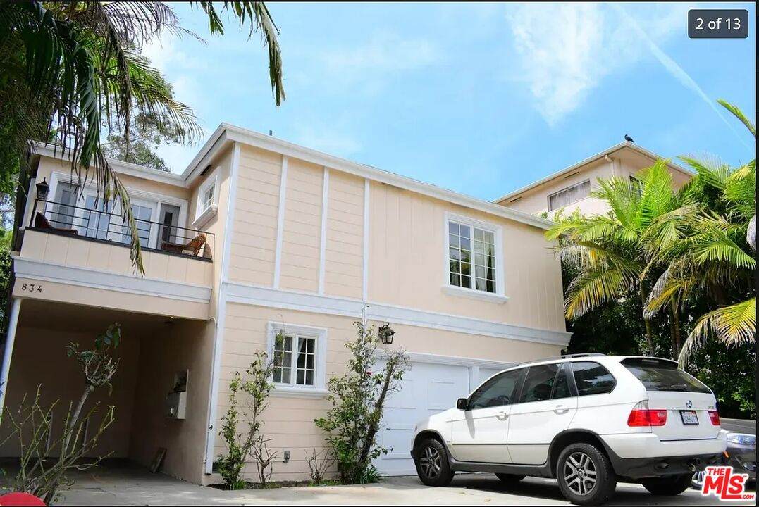 834 Lincoln Blvd - Photo 1