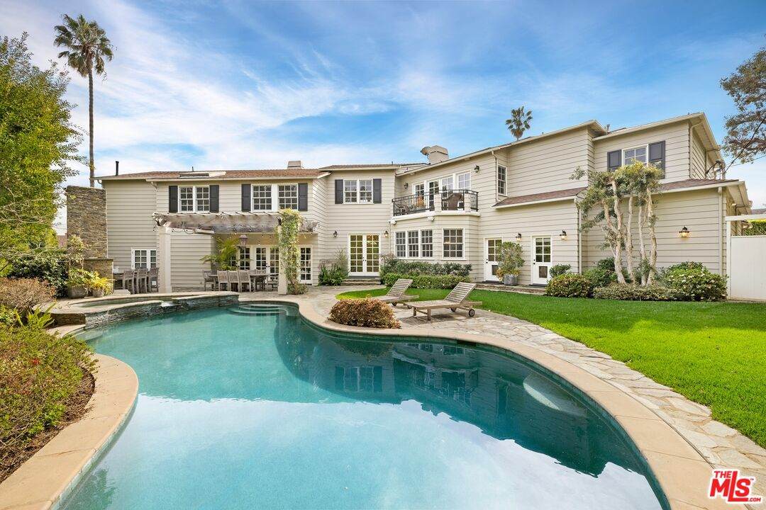 360 Anita Ave - Photo 1