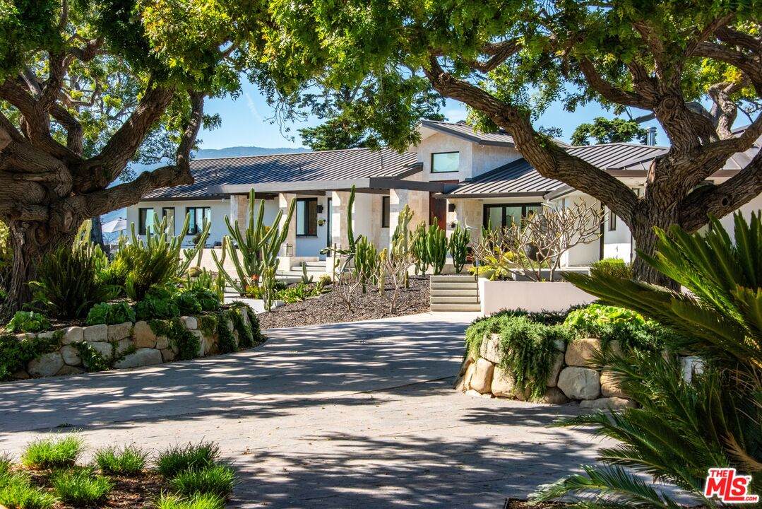 4610 Via Vistosa - Photo 1