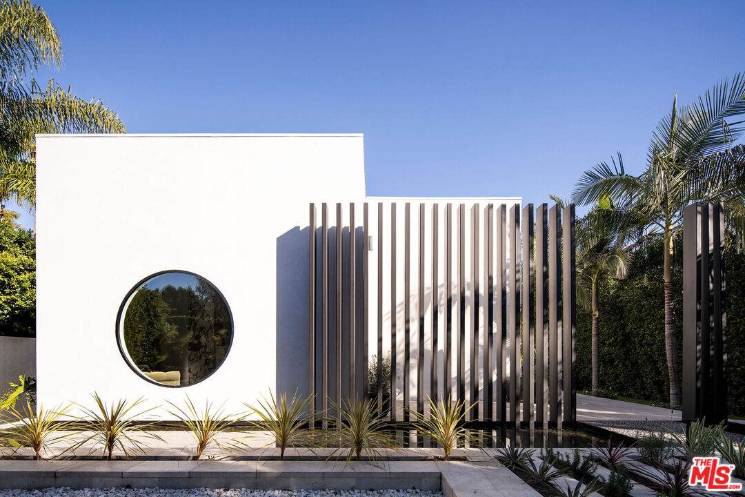 810 Orlando Ave - Photo 1