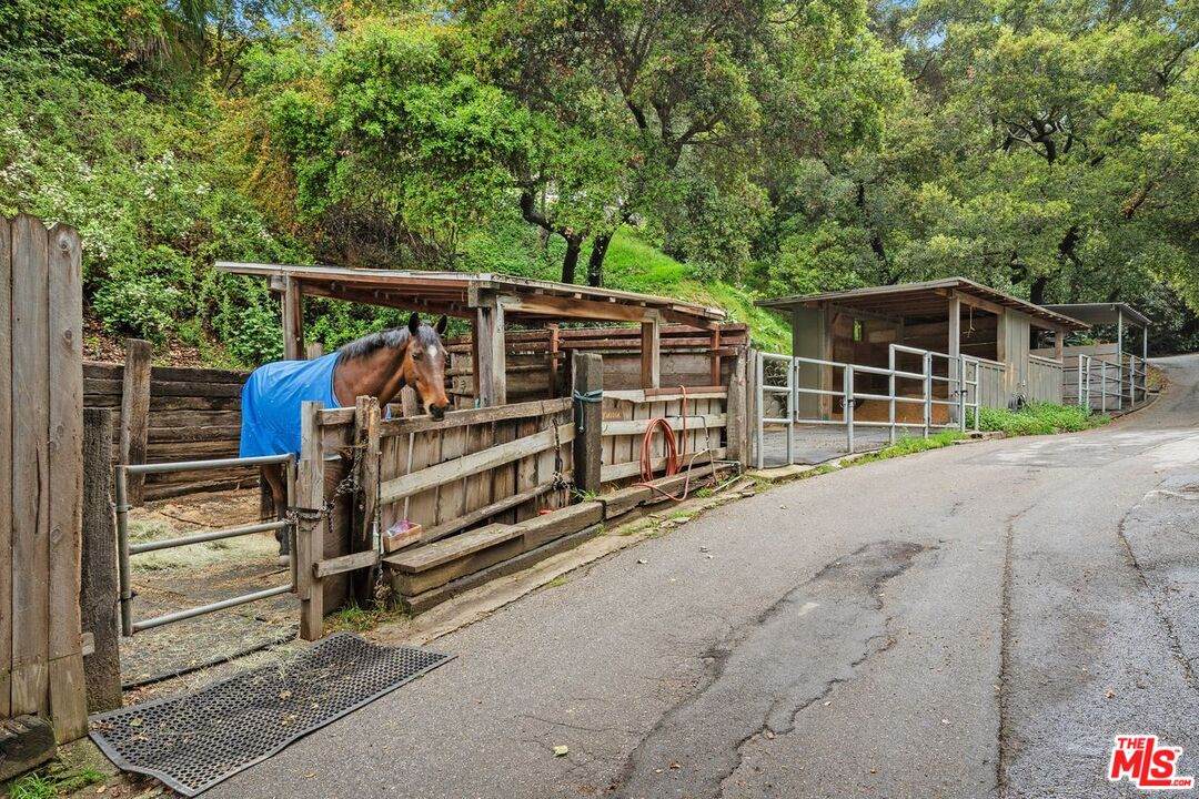 1809 Melhill Way - Photo 1