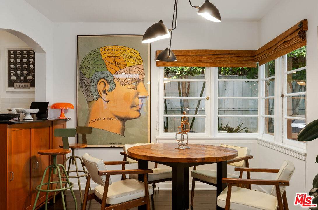 8467 Willoughby Ave - Photo 1