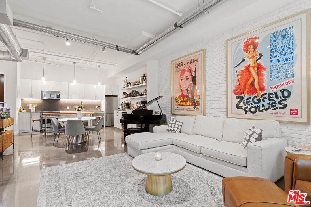 939 Broadway - Photo 1