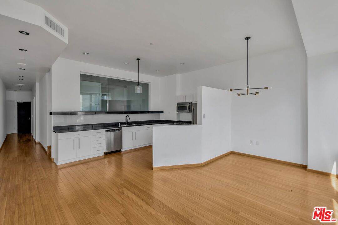 1100 Wilshire Blvd - Photo 1
