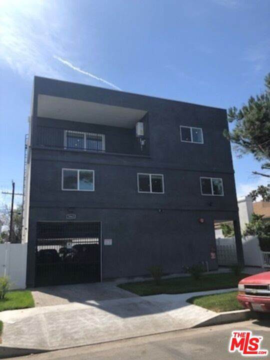 5862 David Ave - Photo 1