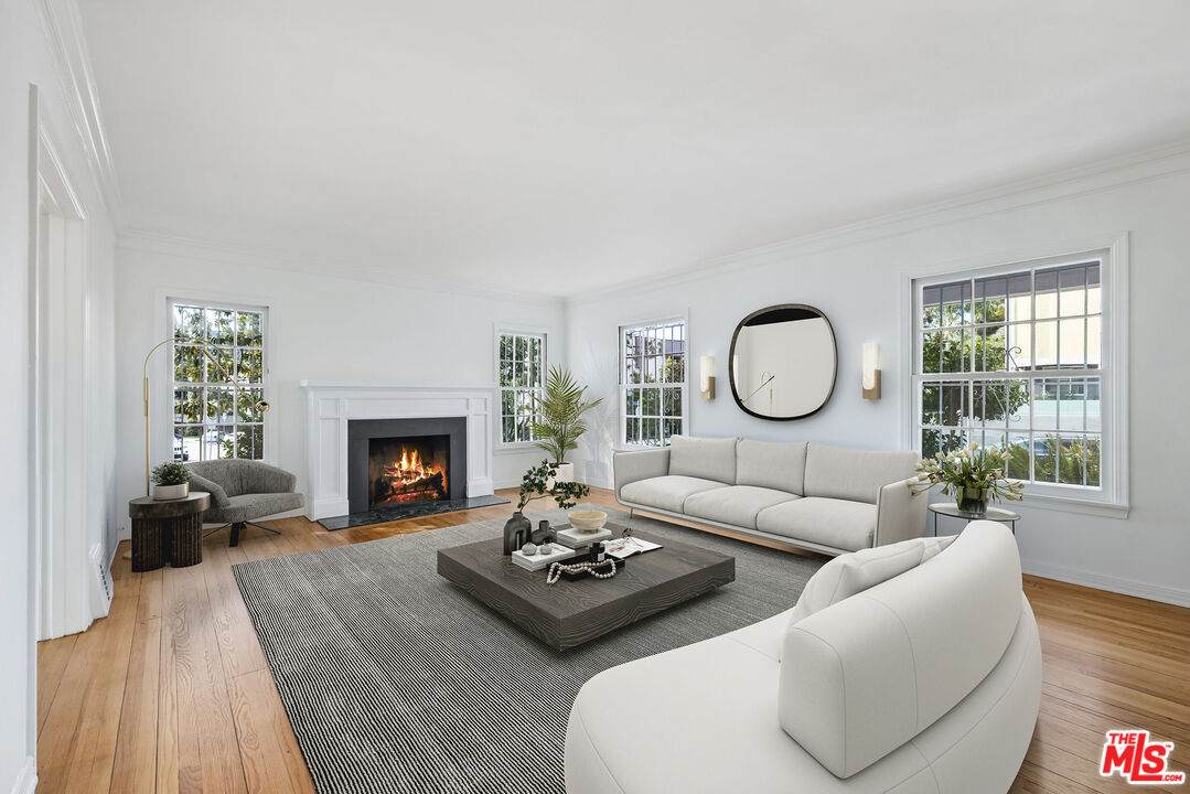 5818 8th St - Photo 1