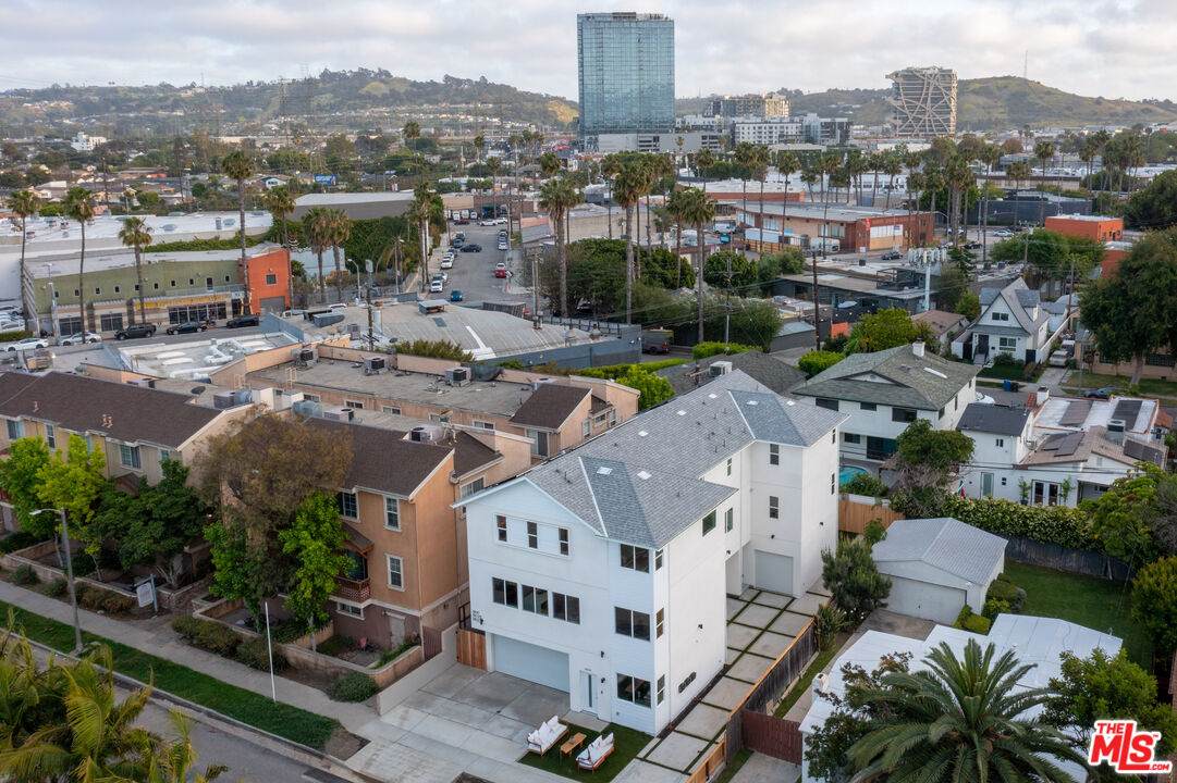 5832 David Ave - Photo 1