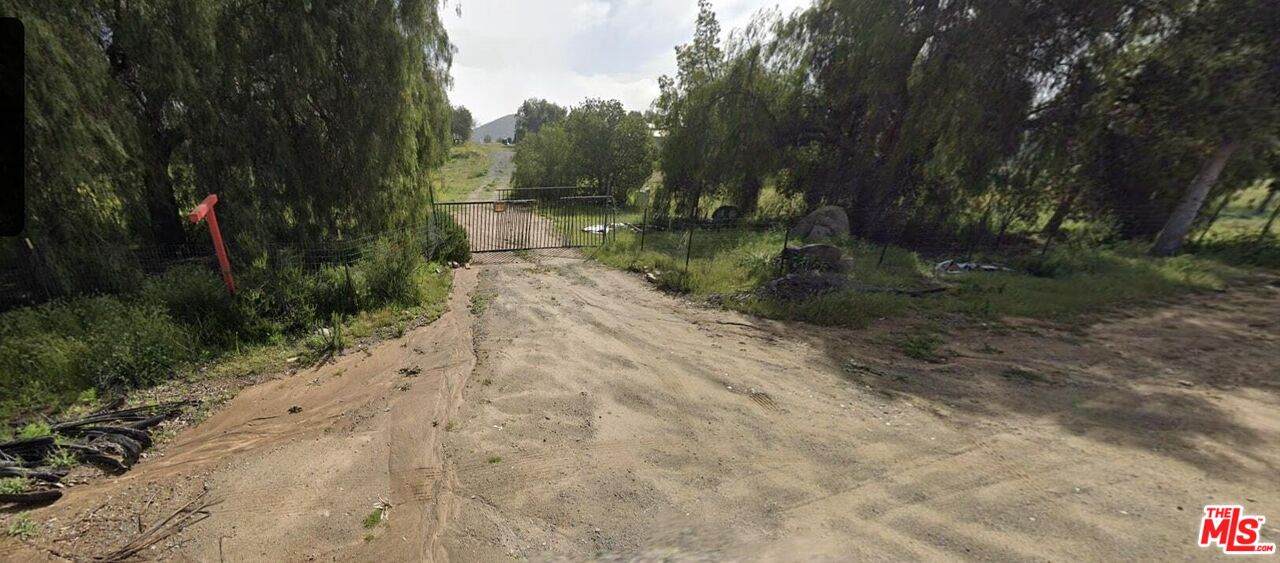35218 Twin Willow Rd - Photo 1