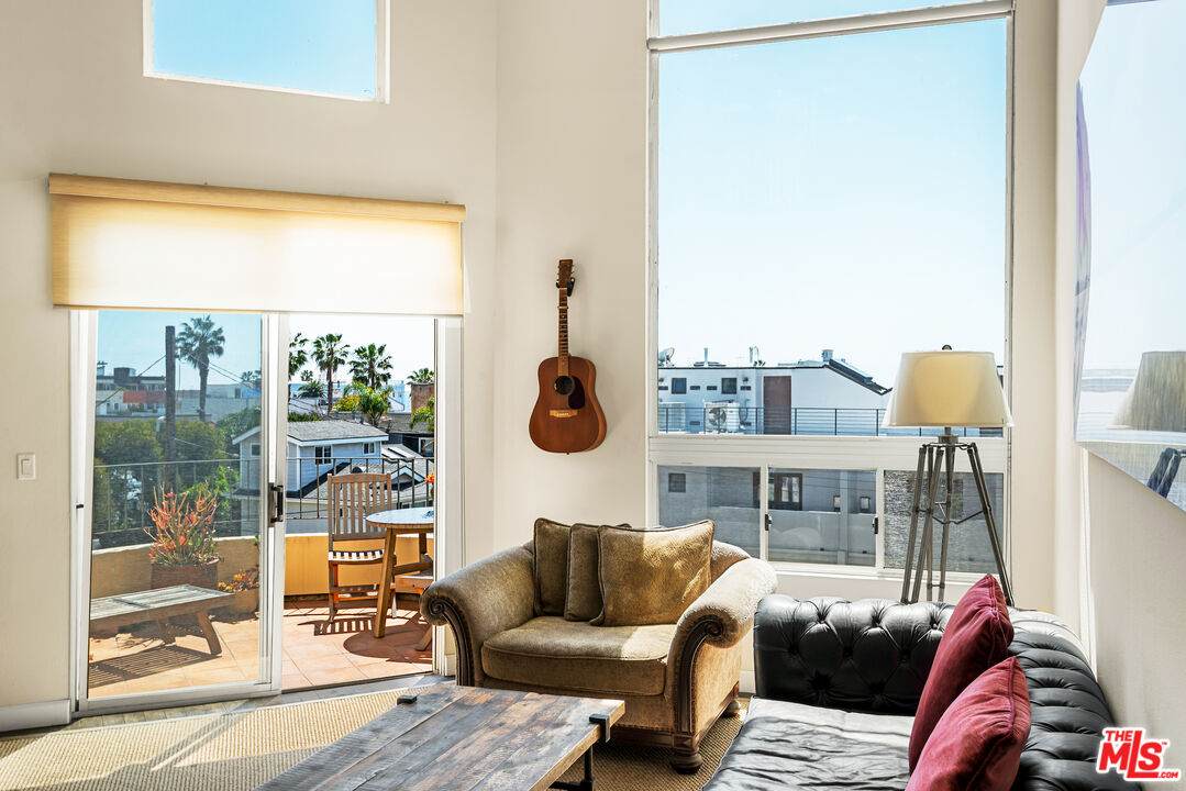 245 Main St - Photo 1